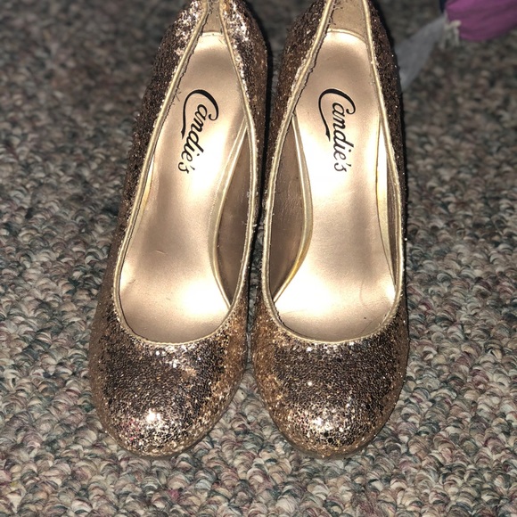 Shoes - Picture 5 of 6